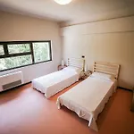 Oasi Хостел Мероне